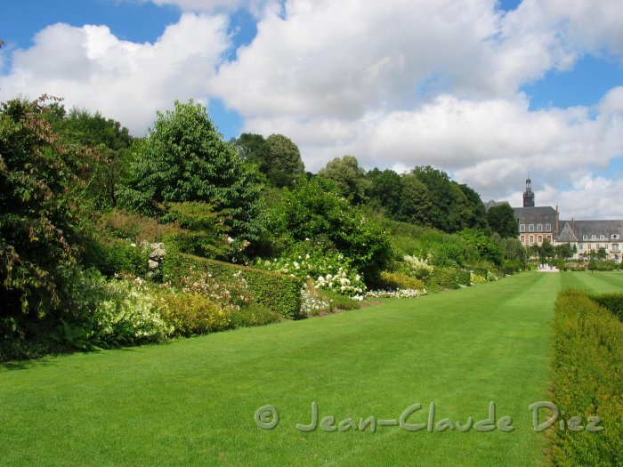 Valloires32.jpg - Le jardin de l'abbaye de Valloires