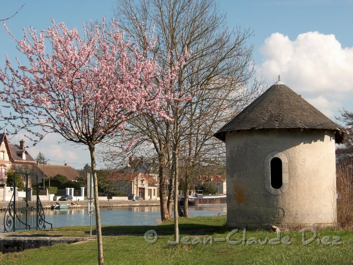 loing07.jpg - Au port de Veneux-les-Sablons