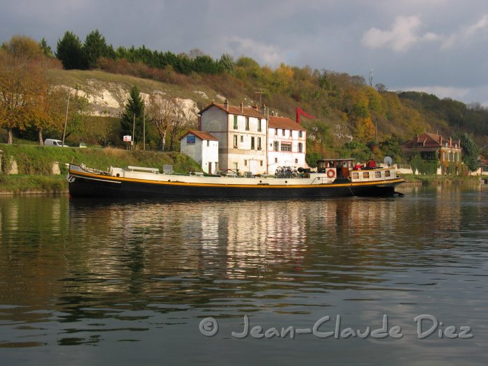 loing10.jpg - Le Loing entre Veneux-les-Sablons et Moret-sur-Loing