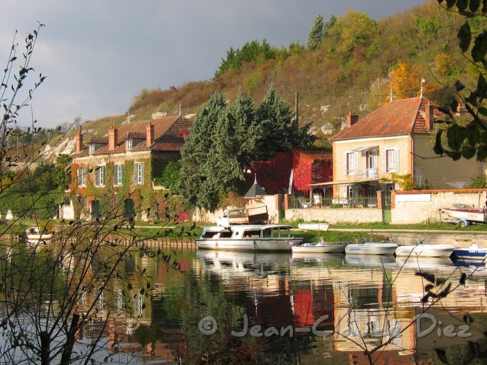 loing15.jpg - Le Loing entre Veneux-les-Sablons et Moret-sur-Loing